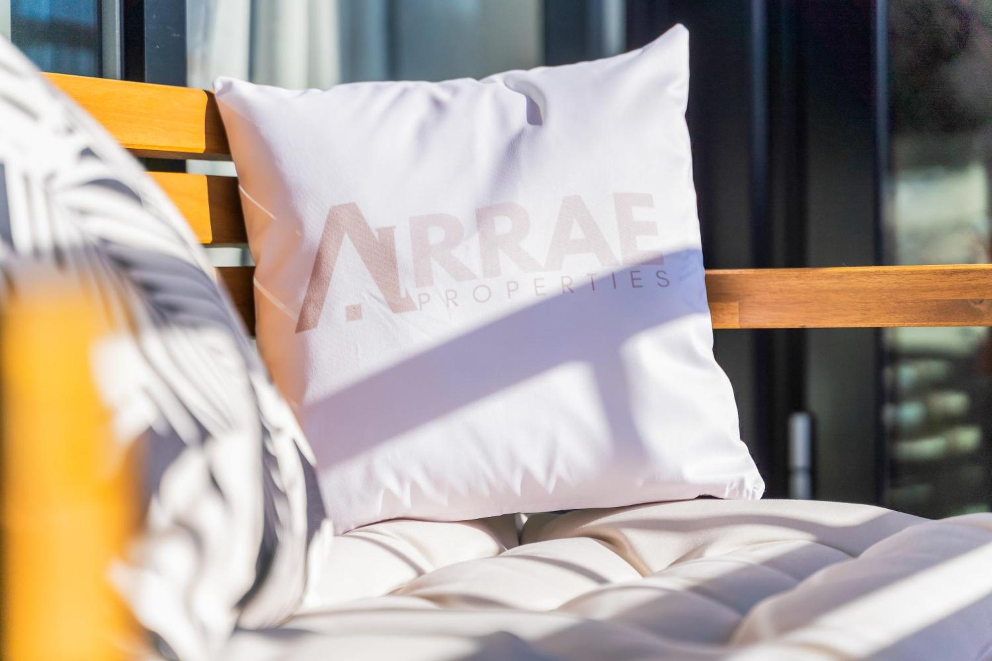 Apartment Arraeluxe, 2 Bedrooms 2 Bath Sleeps 5, Parking, Location By Utilita Arena, Icc, Broad Street, Brindley Place And Legoland Birmingham