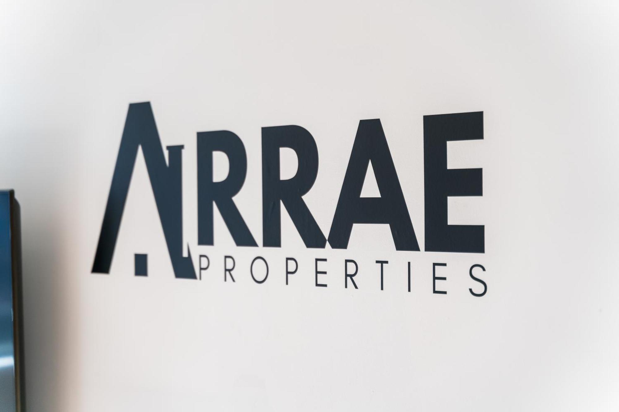 Arraeluxe, 2 Bedrooms 2 Bath Sleeps 5, Parking, Location By Utilita Arena, Icc, Broad Street, Brindley Place And Legoland Apartment
