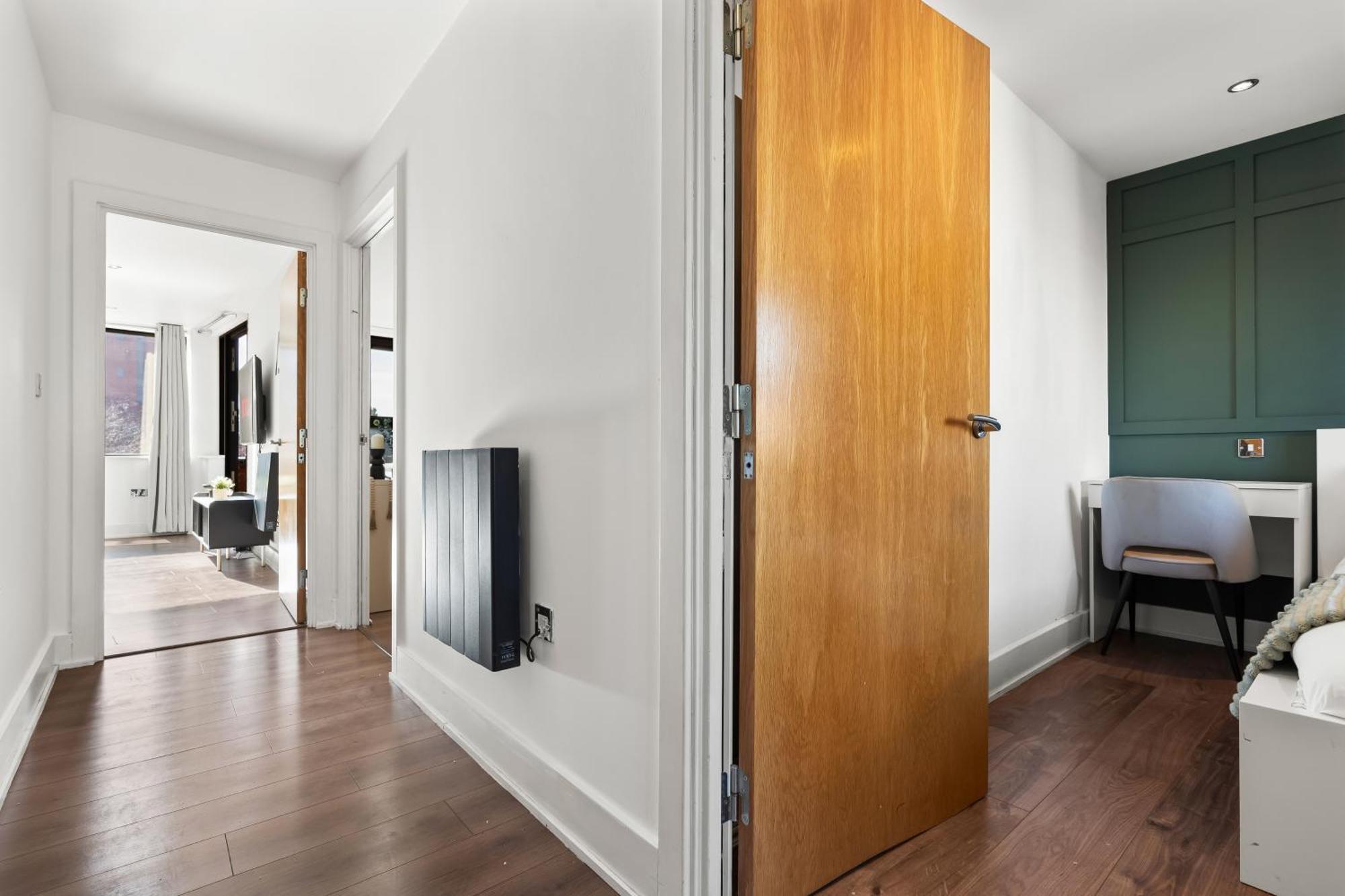 Arraeluxe, 2 Bedrooms 2 Bath Sleeps 5, Parking, Location By Utilita Arena, Icc, Broad Street, Brindley Place And Legoland Apartment Birmingham