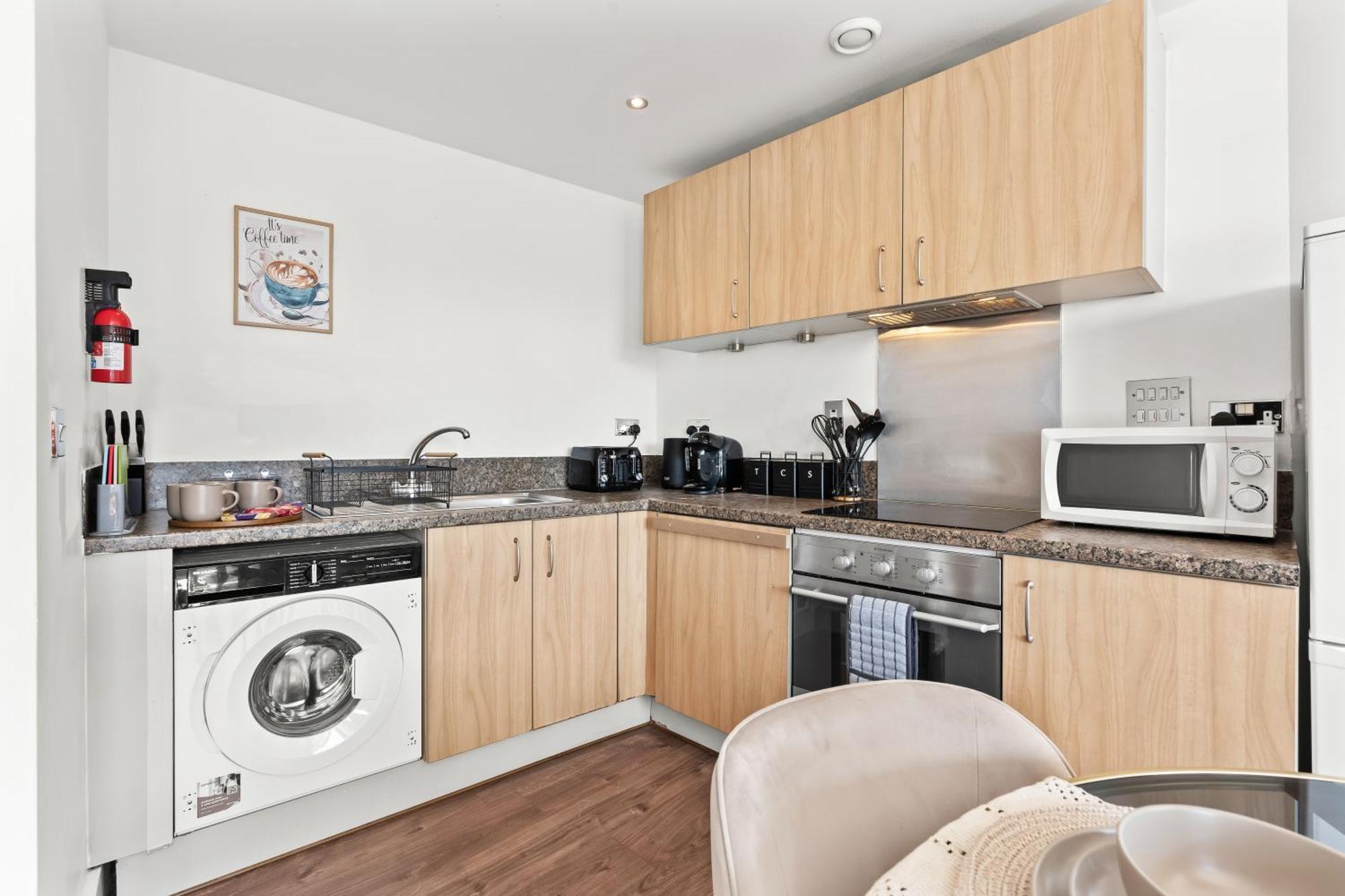 Arraeluxe, 2 Bedrooms 2 Bath Sleeps 5, Parking, Location By Utilita Arena, Icc, Broad Street, Brindley Place And Legoland *