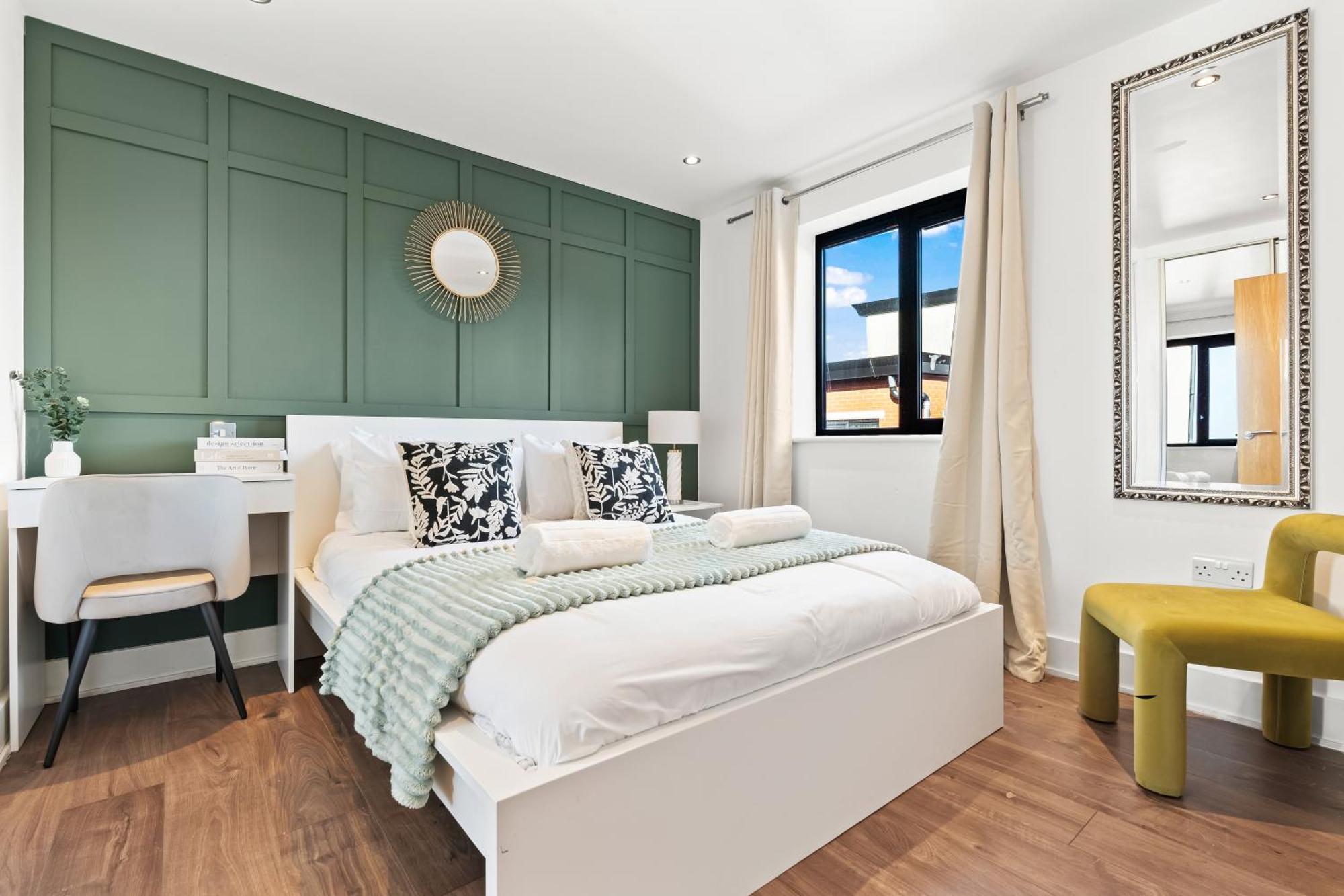 Arraeluxe, 2 Bedrooms 2 Bath Sleeps 5, Parking, Location By Utilita Arena, Icc, Broad Street, Brindley Place And Legoland Apartment Birmingham